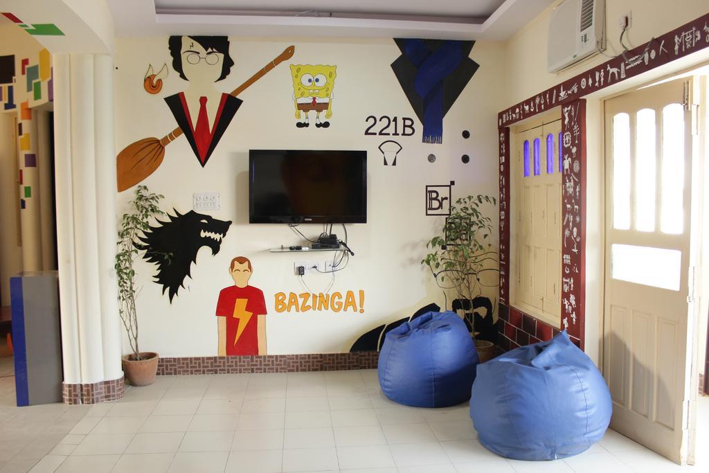 A Pousada Zostel Varanasi Exterior foto